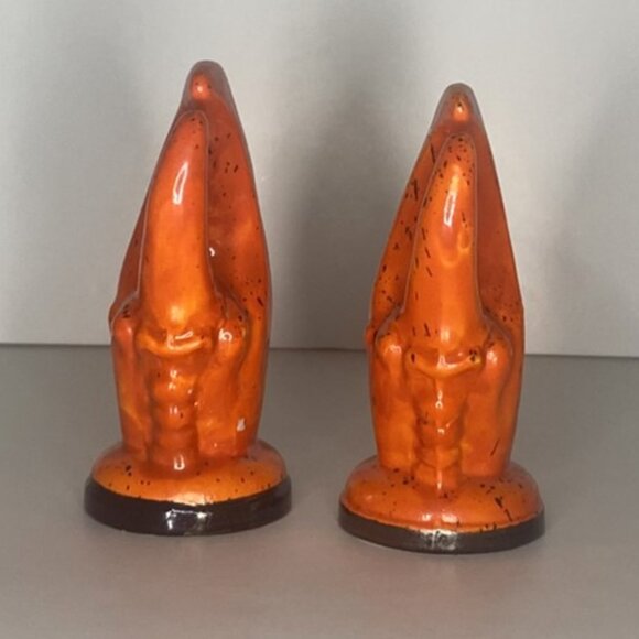 Vintage Japan Ceramic Lobster Claw Pair Salt & Pepper Shakers - Picture 4 of 9